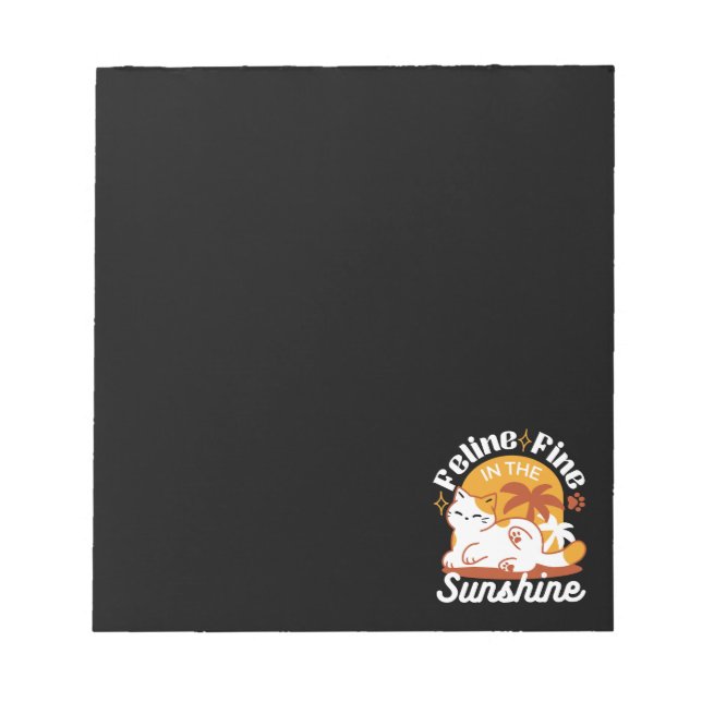 Adsible Cat Relaxing in Sunshine - Summer Pet Anteckningsblock (Framsida)