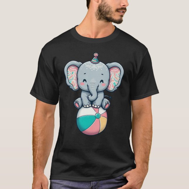 Adsible Circus Elephant på en Beach Boll T Shirt (Framsida)