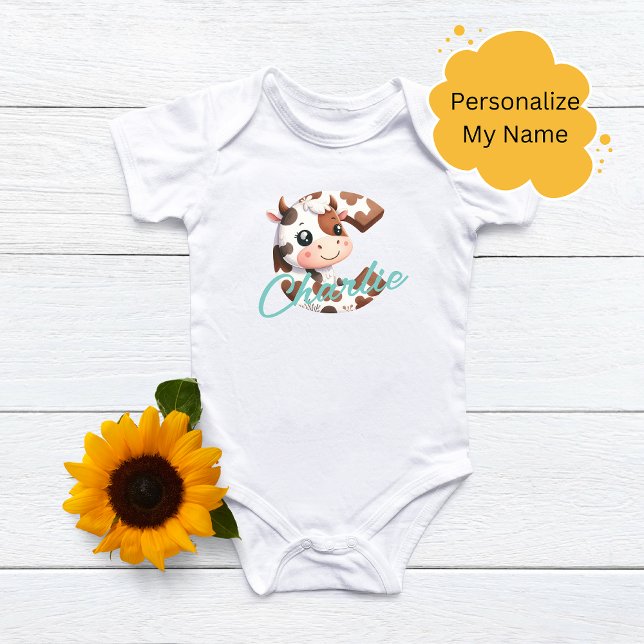 Adsible Cow Brev C Baby Outfit med eget namn T Shirt (Skapare uppladdad)
