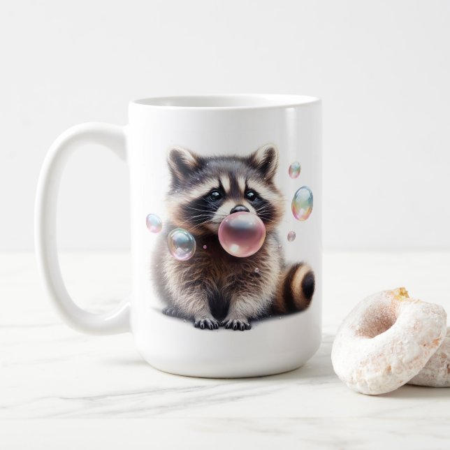 Adsible Raccoon Blowing Bubble Gum Kaffemugg (Med munk)