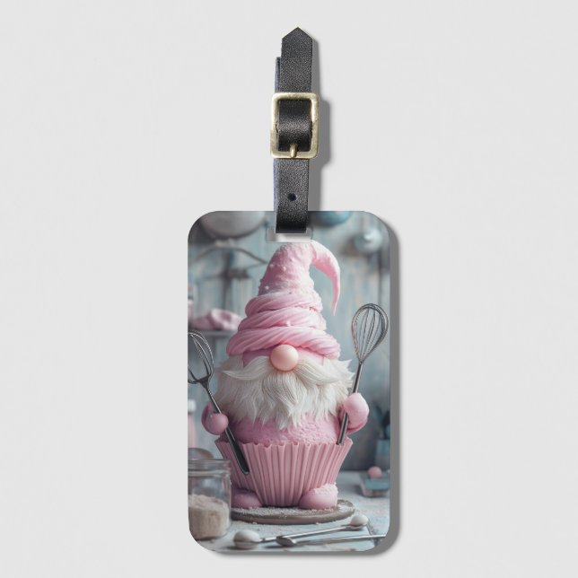 Adsible Rosa Baking Gnome Cuppie Bagagebricka (Framsida vertikal)