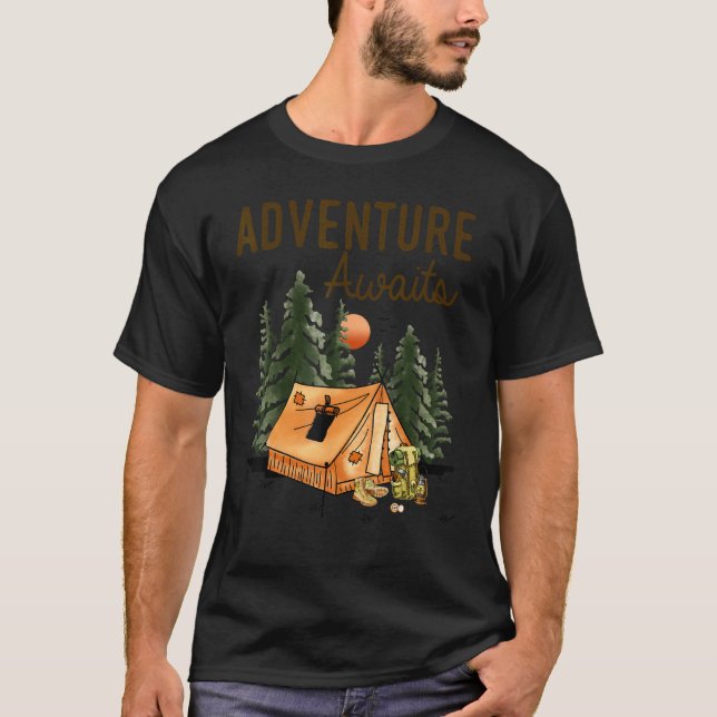 Adventure Awaits Camping   Camping Hiking T Shirt (Framsida)