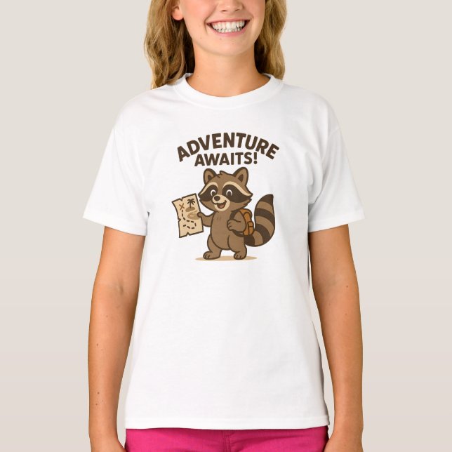 Adventure Awaits Cute Brown Raccoon Design T Shirt (Framsida)