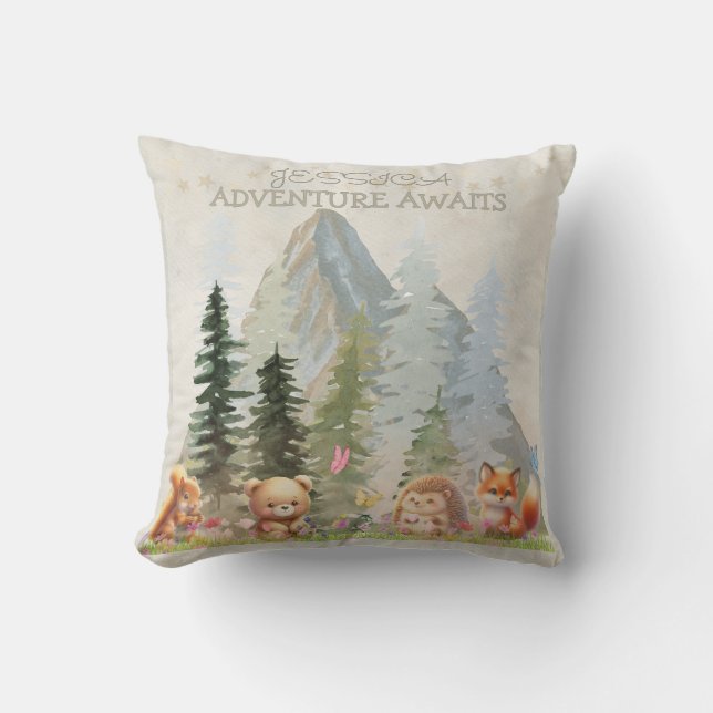 Adventure Awaits Personalized Rustic Forest Animal Kudde (Framsida)