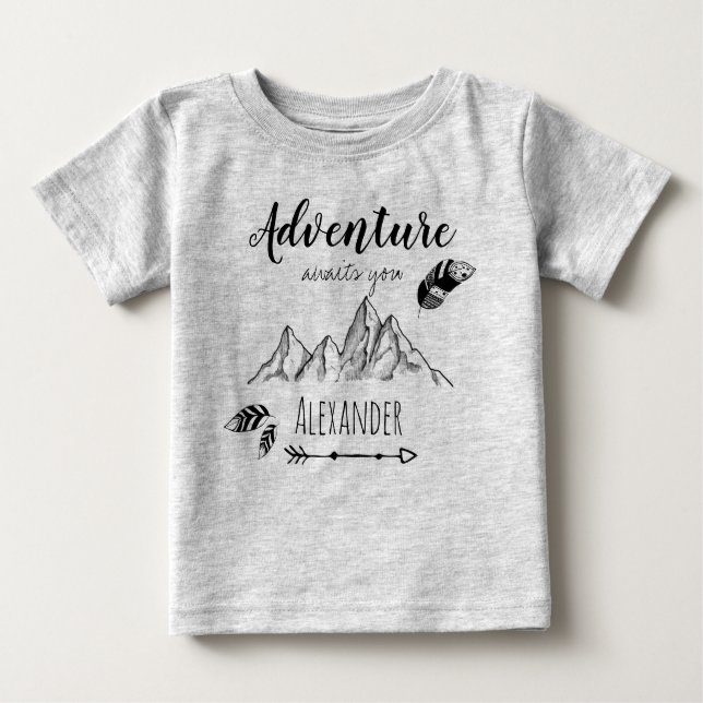 Adventure awaits with customizable name t shirt (Framsida)