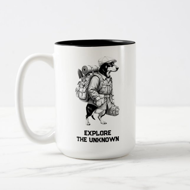 Adventurous Dachshund Hiker Home Is Where My Pack Två-Tonad Mugg (Vänster)