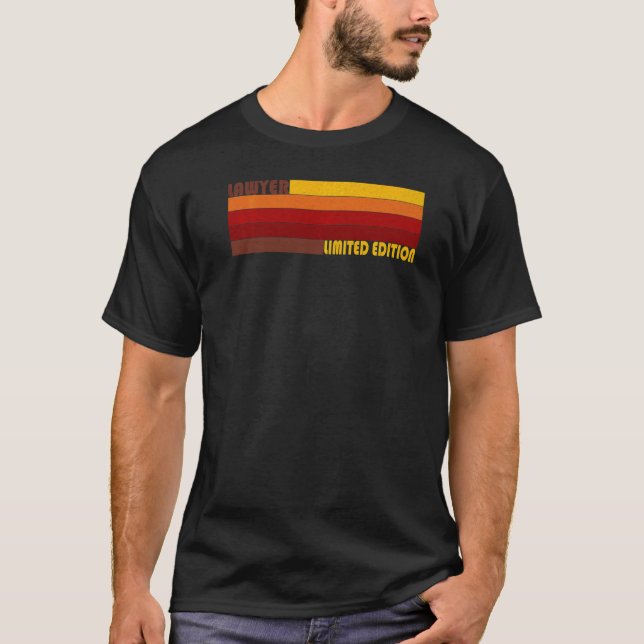 Advyer L E Lawyer Law Attorney T Shirt (Framsida)