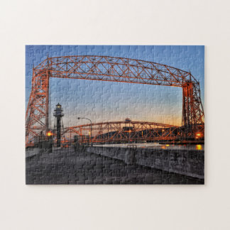 Aerial Lift Bridge och fyr Duluth Minnesota Pussel