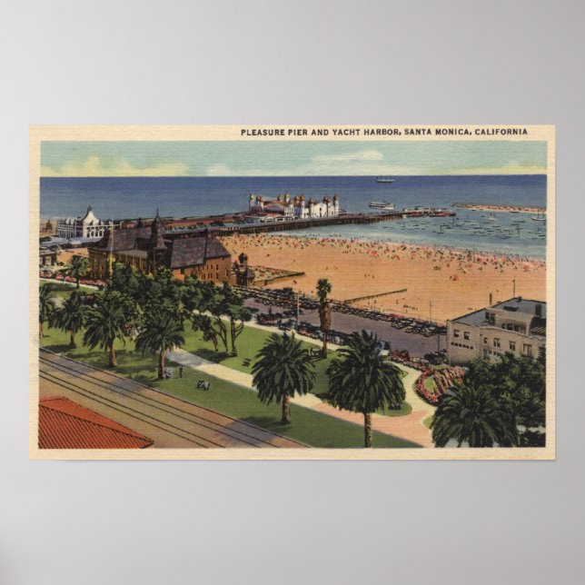 Aerial of Pleasure Pier & Yacht Harbour Poster (Framsidan)