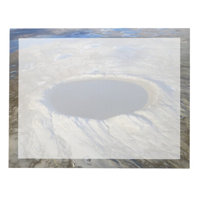 Aerial Pingualuit Crater, Quebec, Kanada. Anteckningsblock (Framsida)
