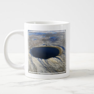 Aerial Pingualuit Crater, Quebec, Kanada. Jumbo Mugg