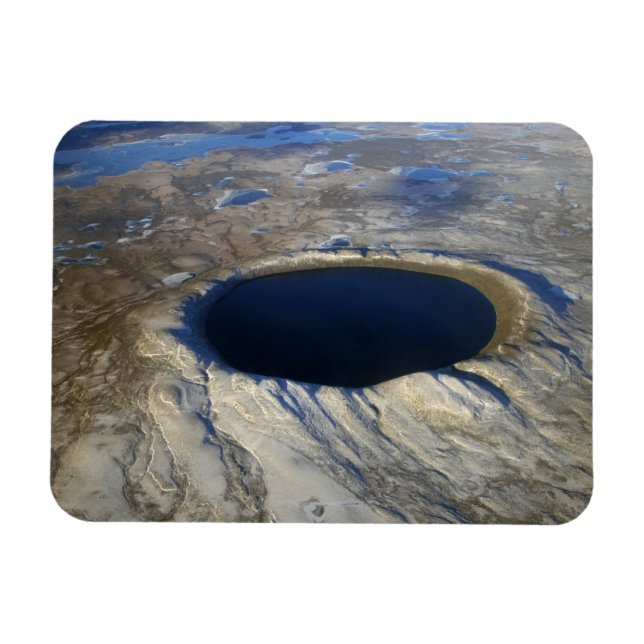 Aerial Pingualuit Crater, Quebec, Kanada. Magnet (Horisontell)