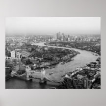 Aerial View London med Torn Bridge River Thames