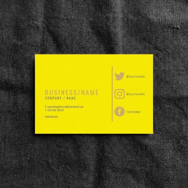 Affärskort för media i social i gult. visitkort (Bright neon yellow social media business card. business card.)