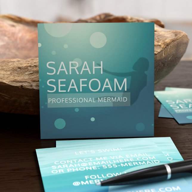 Affärskort för Sjöjungfru på professionell Fyrkantigt Visitkort (Professional Mermaid? These are the business cards for you. Also works for swim coaches and divers)