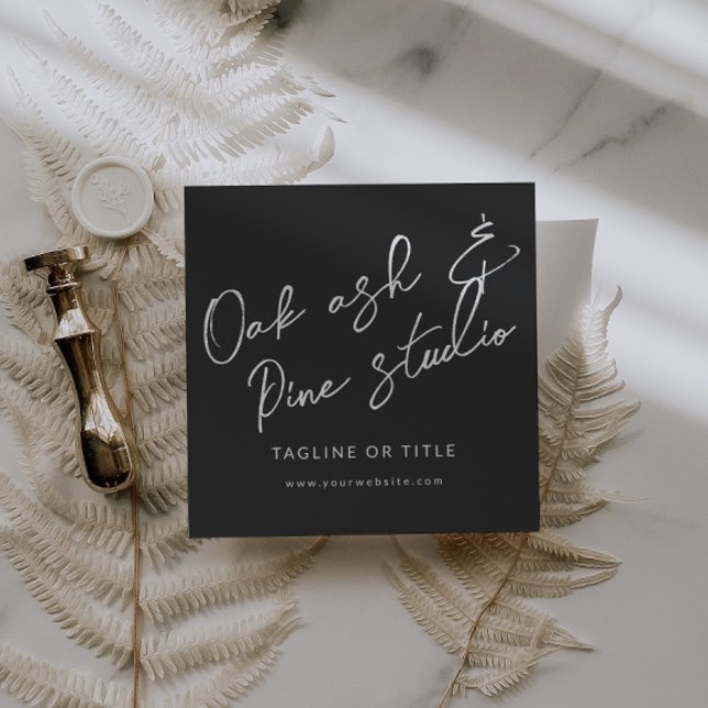 Affärskortet Black Modern Boho QR Code Fyrkantigt Visitkort (Black Modern Boho Business Card with QR Codes)