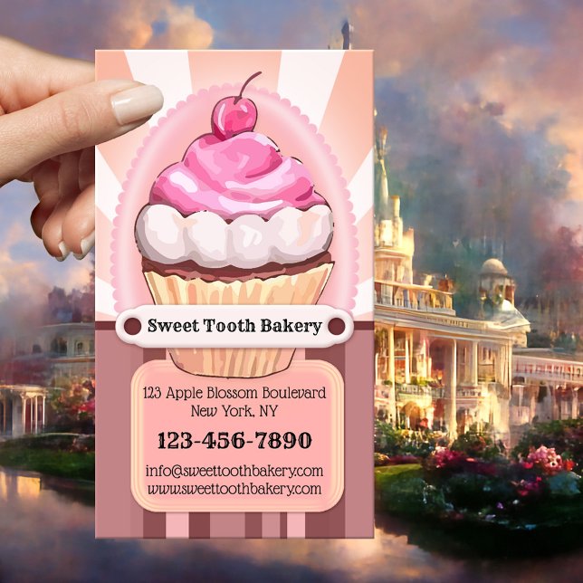 Affärskortet Cute Sweet Cupkaka Bakery Visitkort (Bakery business card featuring an illustration of a sweet pink cupcake in retro style)