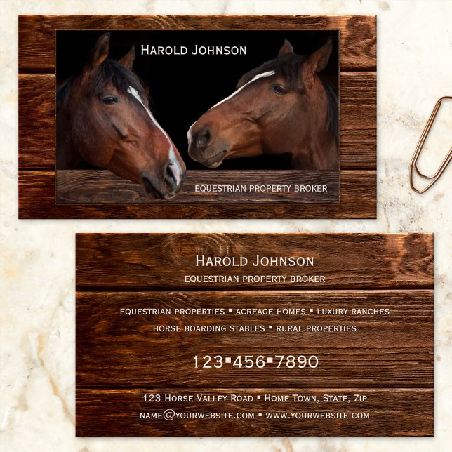 Affärskortet Equestrian Egendom Broker Horses Visitkort (Business card with a funny image of two horses on a dark wood background)