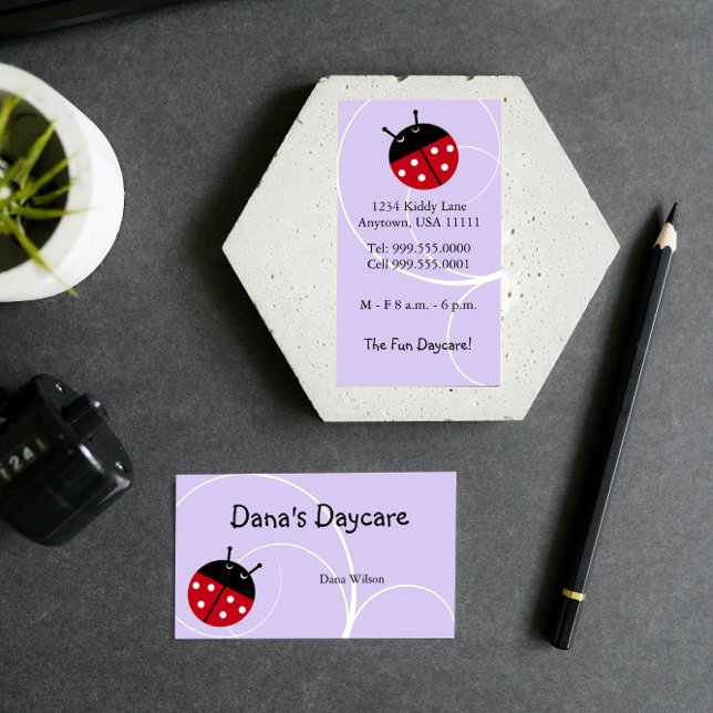 Affärskortet Lavender Ladybug Daycare Visitkort (Lavender Ladybug Daycare Business Card)