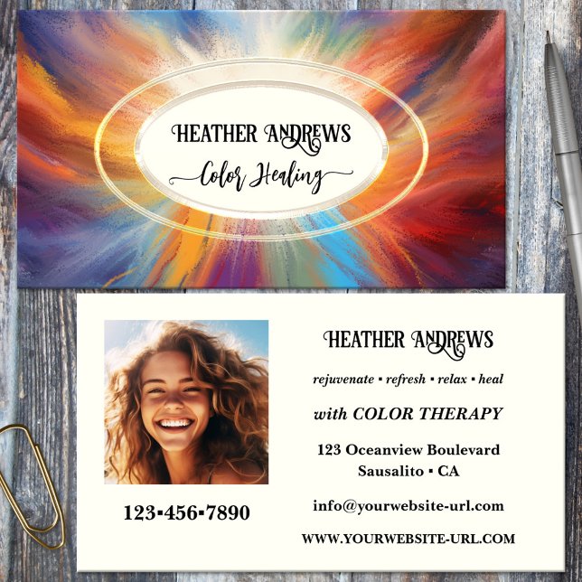 Affärskortet öga som fångar upp Färg Visitkort (Business card featuring a colorful and vibrant design with a light center - healer - color therapy)
