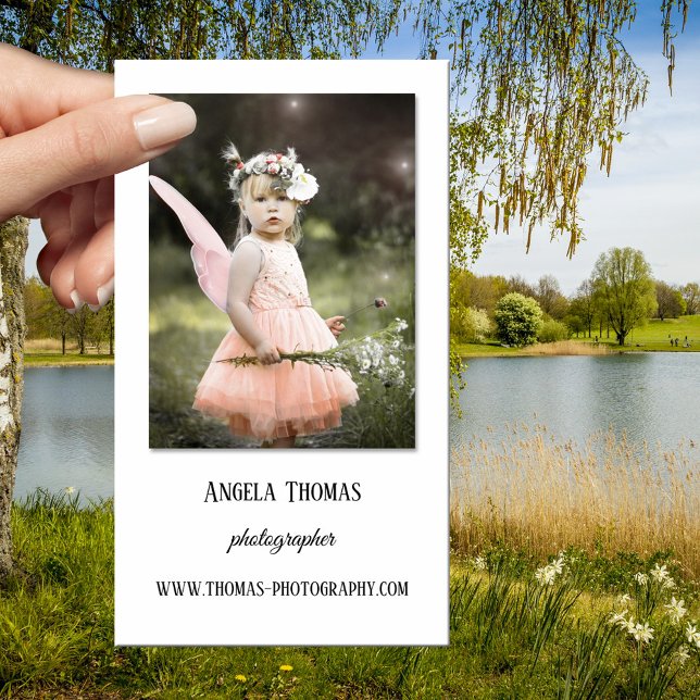 Affärskortet Simple White Photos Photograf Visitkort (Business card featuring your own professional photos framed by a small drop shadow on white)