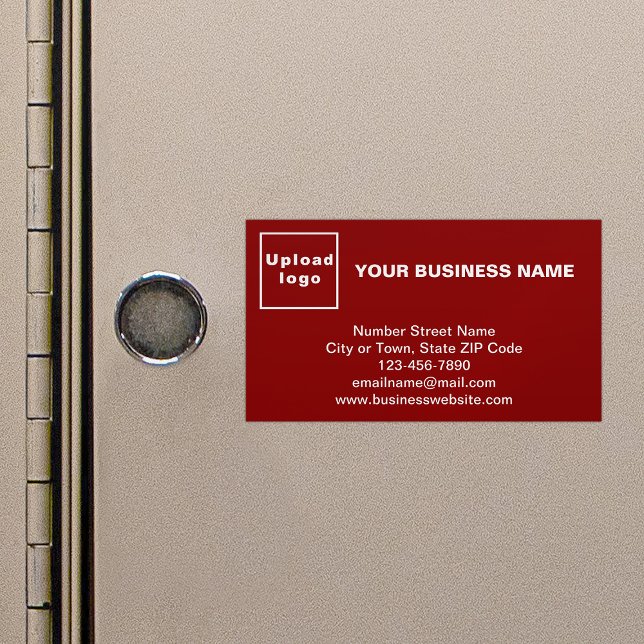 Affärsmärke på mindre rött magnetkort magnetiska visitkort (Red magnetic business card with your business brand)