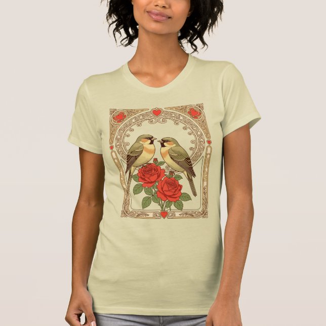 Affectionate Birds and Red Roses Art Nouveau T Shirt (Framsida)