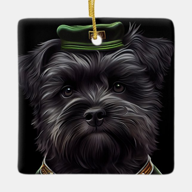 Affenpinscher hund i St. Patrick Dress Julgransprydnad Keramik (Framsida)