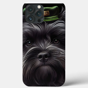 Affenpinscher hund i St. Patrick's Day dräkt
