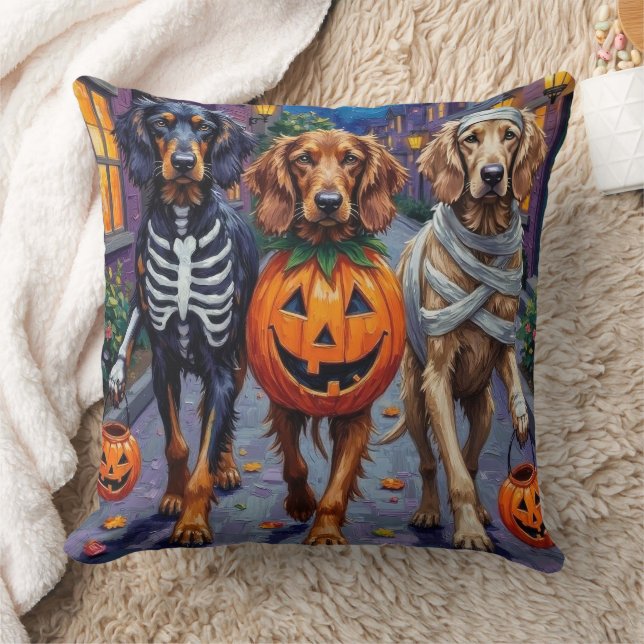 Afghan Hound Hundar Trick-or-Treating in Halloween Kudde (Filt)
