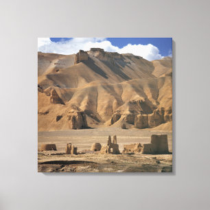 Afghanistan, Bamian Valley. Forntida jord- Canvastryck