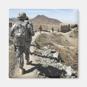 Afghansk medborgarearmé och US-soldater Magnet