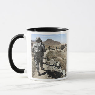 Afghansk medborgarearmé och US-soldater Mugg