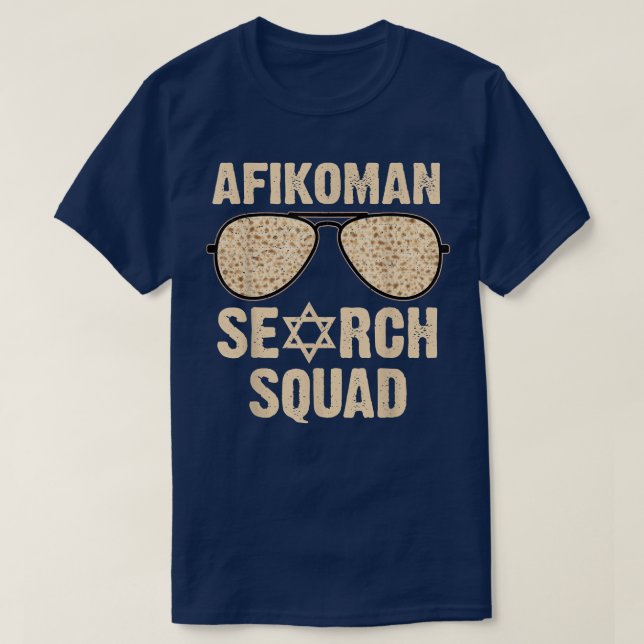 Afikoman Search Squad Funny Passover Seder Sunglas T Shirt (Design framsida)