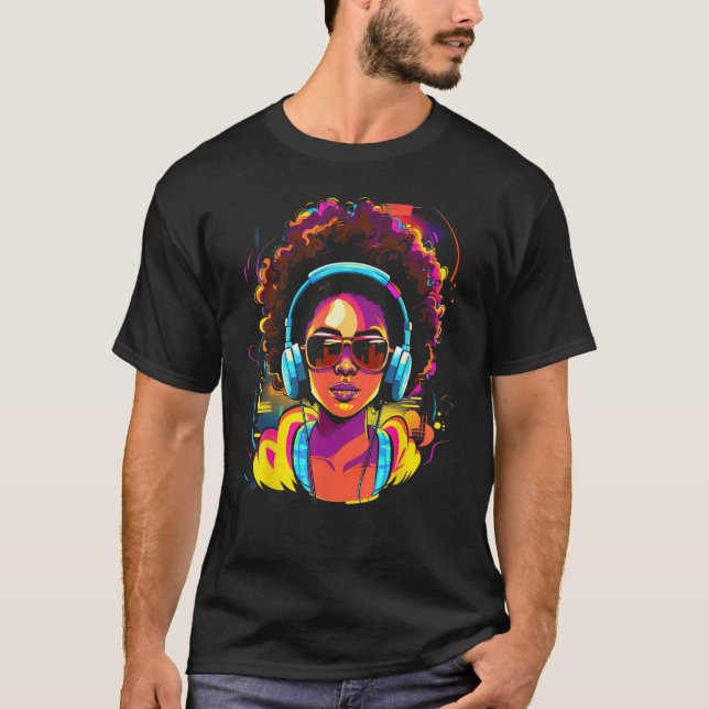 African American Woman Black Girl With Headphones  T Shirt (Framsida)