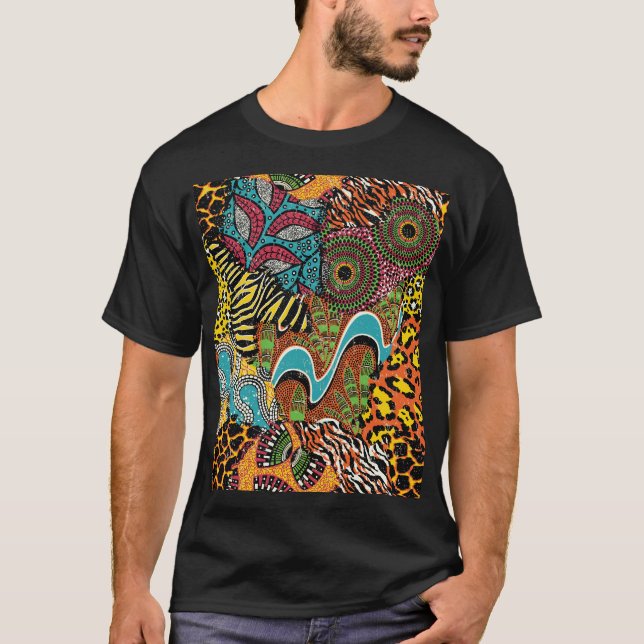 African Fabric: Vild Animal Patchwork. T Shirt (Framsida)
