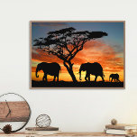 African Safari Sunset Elephant Silhouette Art Poster<br><div class="desc">Fin contemporary fotografi av afrikansk solnedgång och silhuett av träd och elefant. Denna utformning är avsedd för älskare av afrikansk natur, djur, vilda djur, elefanter, safarisester eller ljust och vibrerande sommartid i färg. Klassi- och modedekorationsobjekt för dem som i kärlek dekorerar sin mor eller barnsovrum, sitt vardagsrum, sitt vardagsrum, sin...</div>
