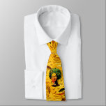 African Woman Porträtt med Sunset Slips<br><div class="desc">Min design har en stiliserad porträtt av en vacker afrikansk kvinna som bär ett färgstarkt huvudskrot. Huvudet är försett med grönt och gult löv mönster. Hennes ansikte är fyllt med en solnedlagd silhuett, komplett med fåglar som flyger över himmel och ett landskap med träd. Hon bär stora, ornerade örhängen och...</div>