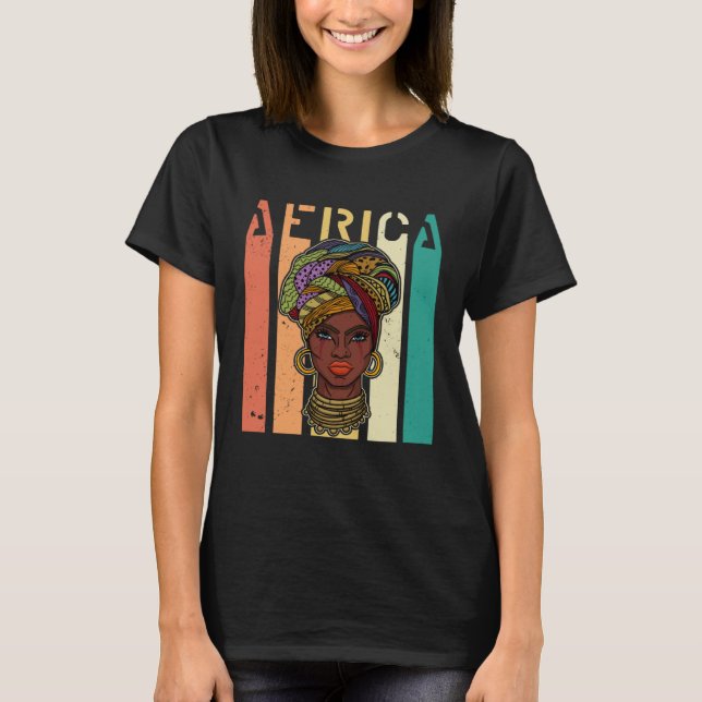 African woman womanism ethnic earrings necklace he t shirt (Framsida)