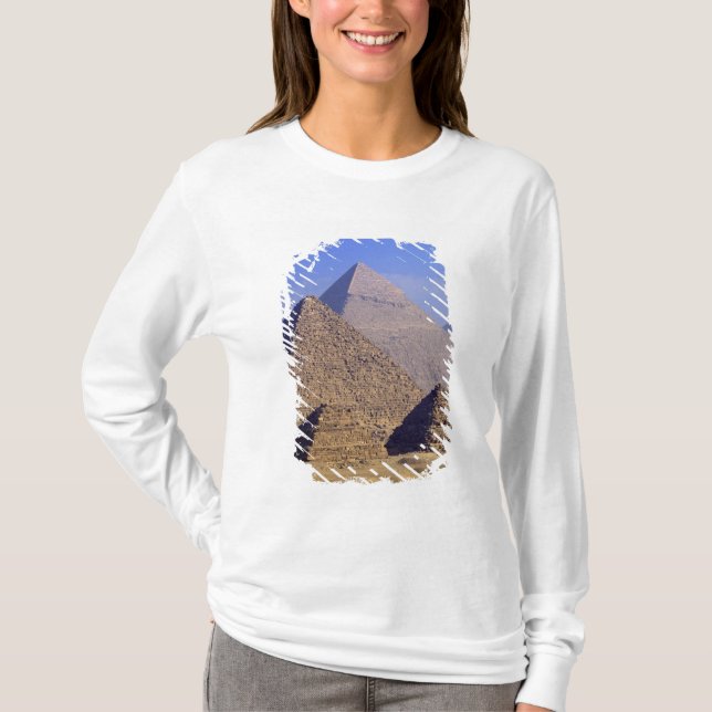 Afrika, Egypten, Kairo, Giza. Underbarare pyramide T-shirt (Framsida)