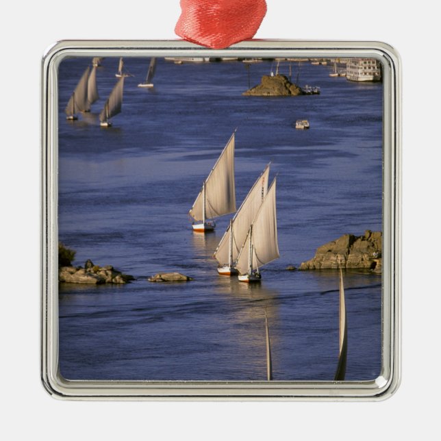 Afrika, Egypten, Övre Egypten, Aswan. Feluccas Julgransprydnad Metall (Framsidan)