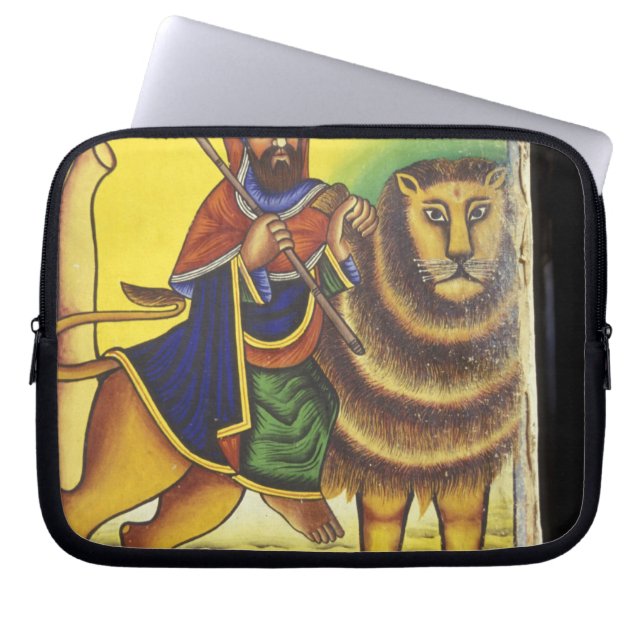 Afrika, Etiopien. Konstverk föreställande Lejonet  Laptop Sleeve (Framsidan)