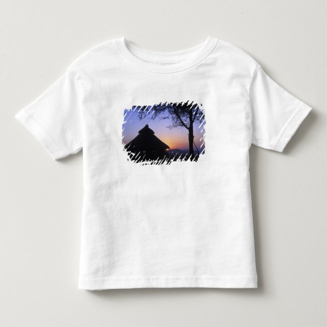 Afrika, Etiopien, Omo flodregion, Solnedgång över T Shirt (Framsida)