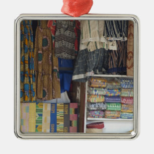 Afrika, Ghana, Accra. Accra Textil & Handicraft Julgransprydnad Metall