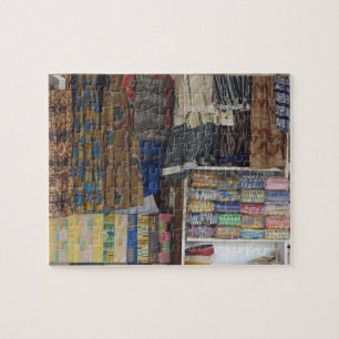 Afrika, Ghana, Accra. Accra textil och hantverk Pussel