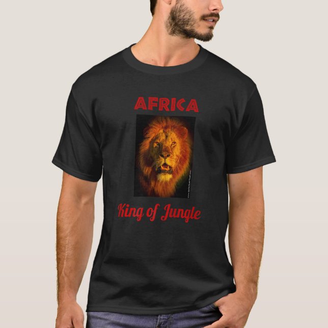 Afrika Kung i den svindlande Lejona av Jungle från T Shirt (Framsida)
