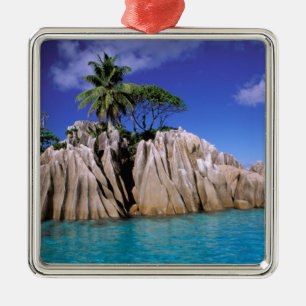 Afrika, Seychellerna, La Digue-ön. Granit Julgransprydnad Metall