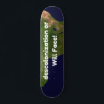 " Afrikan behöver en avkolonisering av Andlig." Mini Skateboard Bräda 18,5 Cm<br><div class="desc">Den vackra skateboardingen säger oss hur den mest andlig kontinenten, som nu är mindre aktiv, gör för sin egen räddning av sin befolkning och sig själv på denna stora landmassa.Kontinenten behöver andlig frihet och suveränitet för att den överlever makt och själ.Den slående utformningen återspeglar Afrikans historia om rik, andlig, kulturellt...</div>