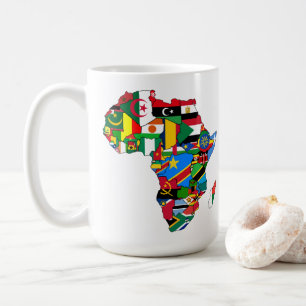 Afrikan ringer upp Karta Land Flaggor på kontinent Kaffemugg