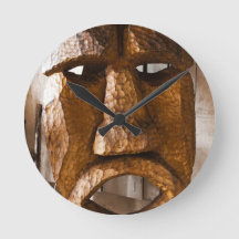 Afrikanen räcker snidit maskerar